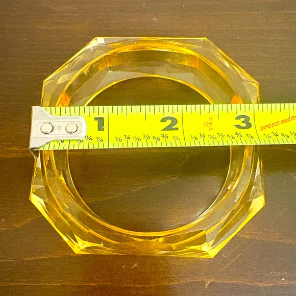 Vintage Faceted Lucite Bangle Bracelet - Picture 12 of 12